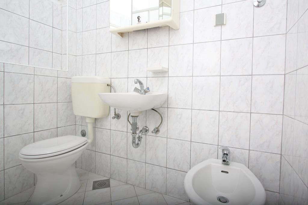 Apartments And Rooms Vesna Novalja Phòng bức ảnh