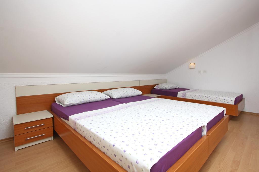 Apartments And Rooms Vesna Novalja Phòng bức ảnh