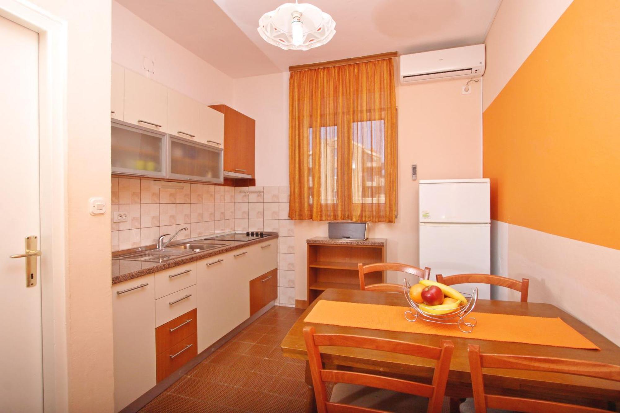 Apartments And Rooms Vesna Novalja Ngoại thất bức ảnh