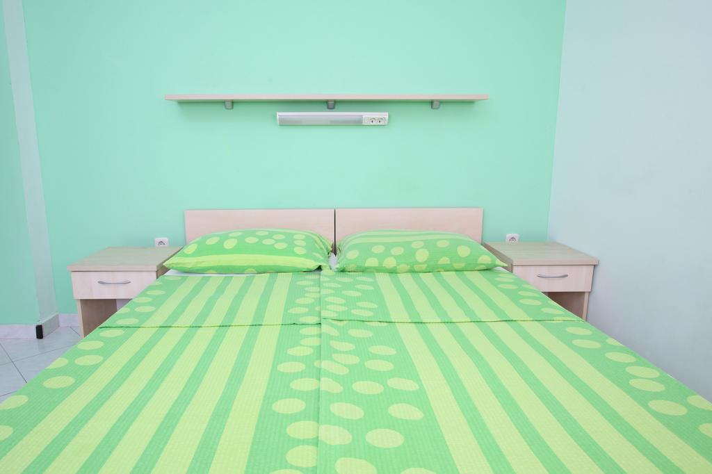 Apartments And Rooms Vesna Novalja Ngoại thất bức ảnh